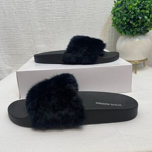 Steve Madden Softey Black Fuzzy Sandals Size 10 Women's Comfort Travel Summer